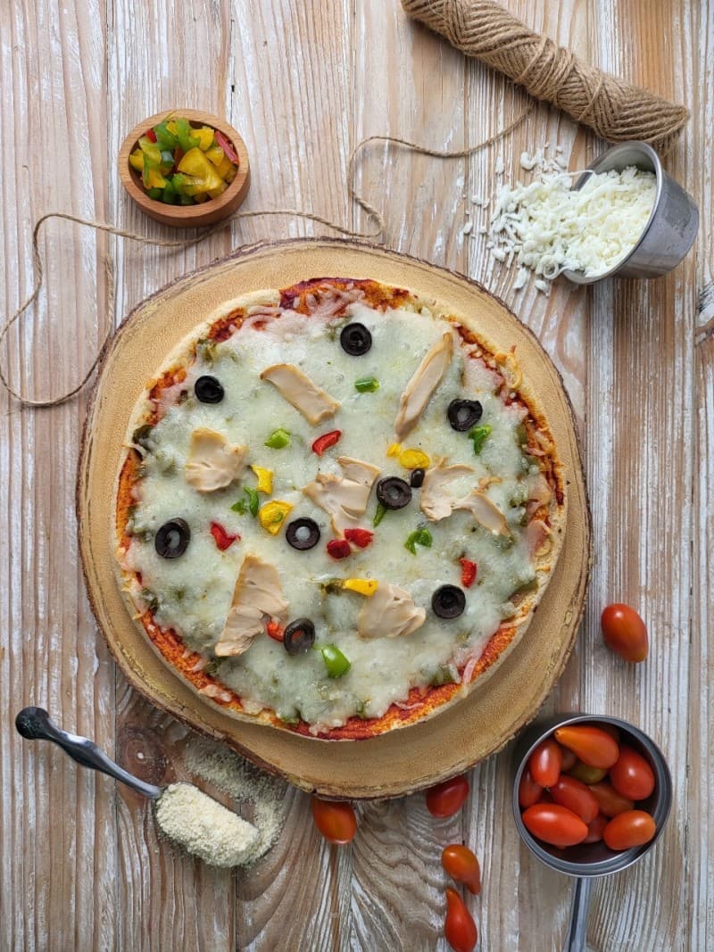The Keto Vegetarian Pizza (4 net carbs per slice)