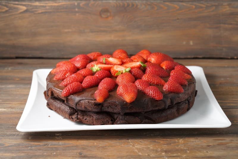 The Keto Double Chocolate Cake (Large 8 ppl)