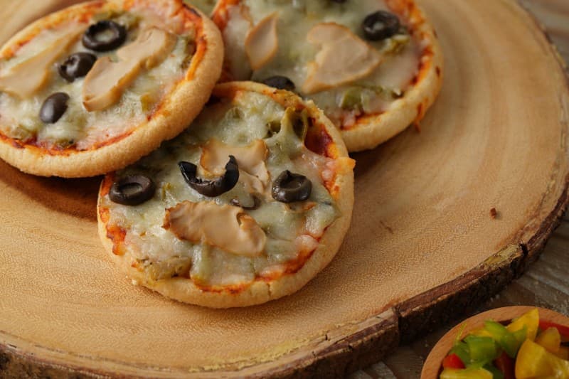 The Keto Pizza Mini (2.2 net carbs per piece)